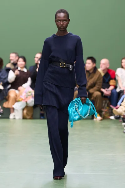 Look 44